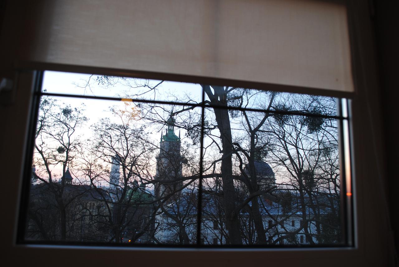 Guest House "Arkhistratyg" Lviv Exterior foto