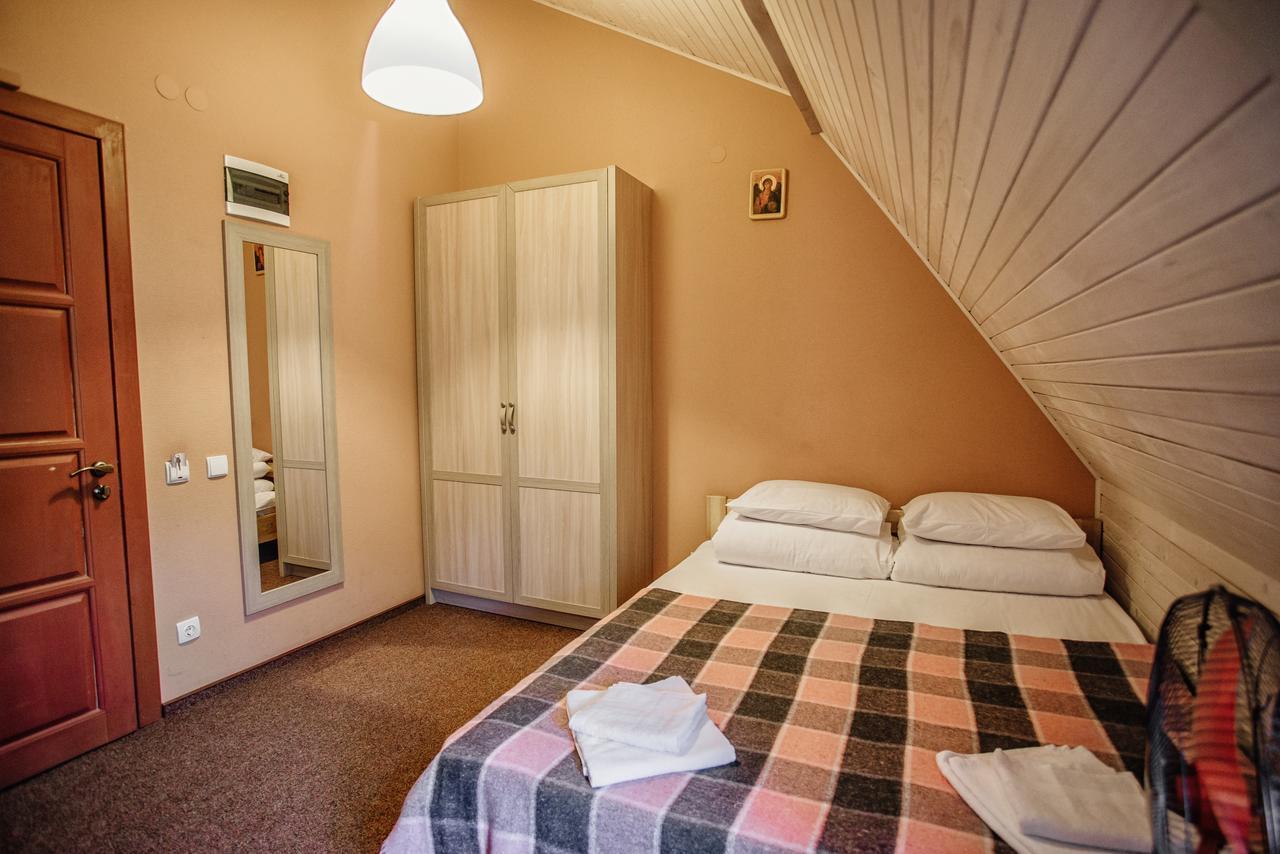 Guest House "Arkhistratyg" Lviv Exterior foto
